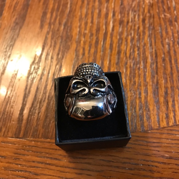 Cool Stainless Steel Skull Ring! - Picture 13 of 14